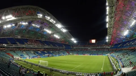 欧冠：卡西失误，戈丁头槌破僵局