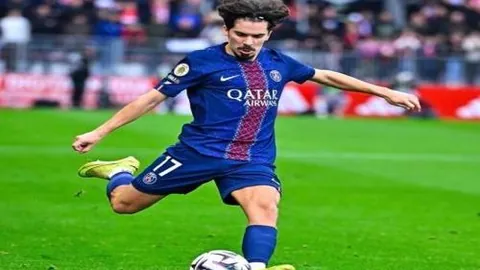 “25岁葡萄牙前璀璨球星现估值降至2500万：意甲豪门放弃签下或转战土超寻求机遇”